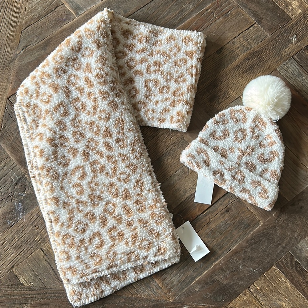 Leopard hat and scarf